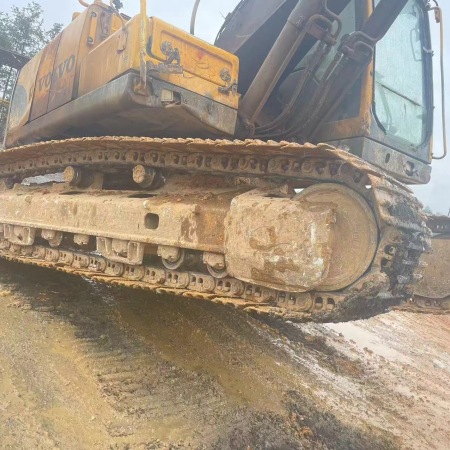 沃尔沃EC200B履带式挖掘机