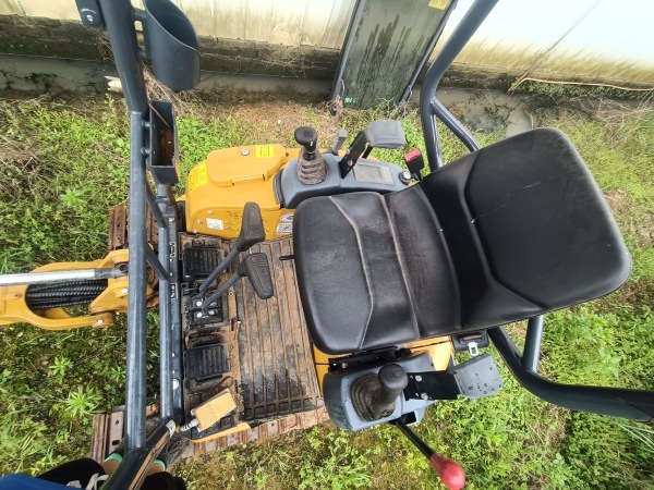 徐工XE17U履帶式挖掘機(jī)