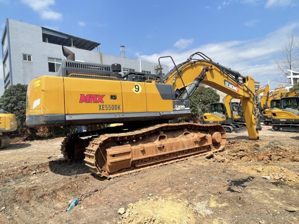徐工XE550DK履帶式挖掘機