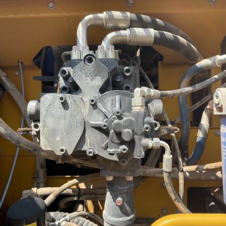 徐工XE550DK履带式挖掘机