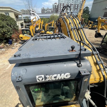 徐工XE550DK履带式挖掘机