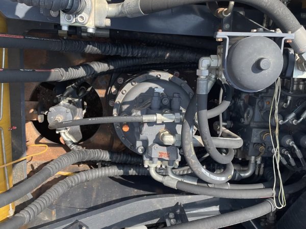 徐工XE550DK履帶式挖掘機