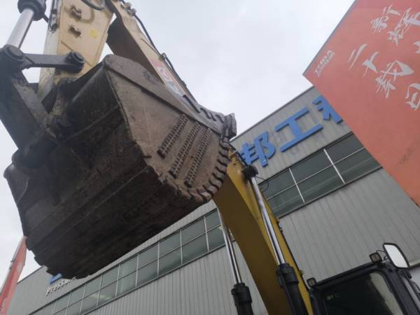 徐工XE490DK履帶式挖掘機(jī)