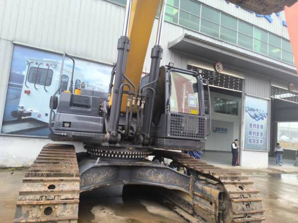 徐工XE490DK履帶式挖掘機(jī)