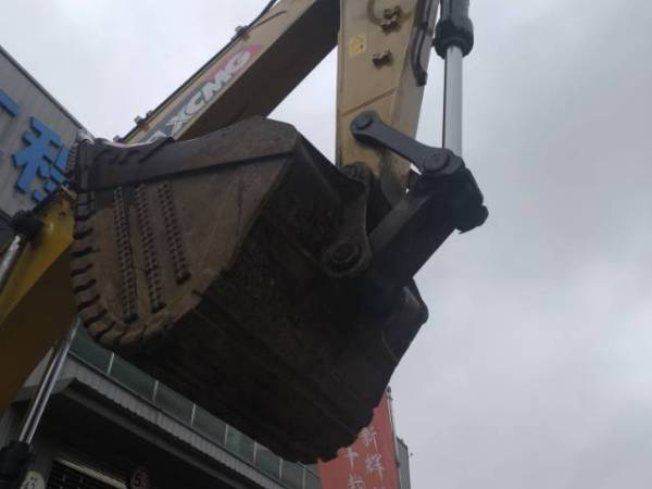 徐工XE490DK履帶式挖掘機(jī)