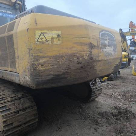 约翰迪尔E240履带式挖掘机