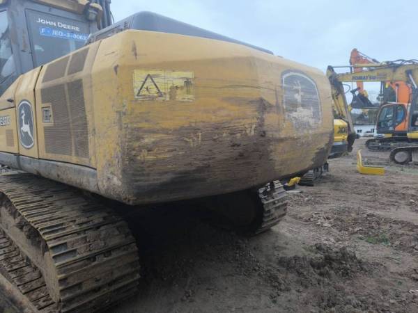 約翰迪爾E240履帶式挖掘機(jī)