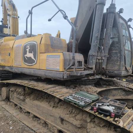 约翰迪尔E240履带式挖掘机