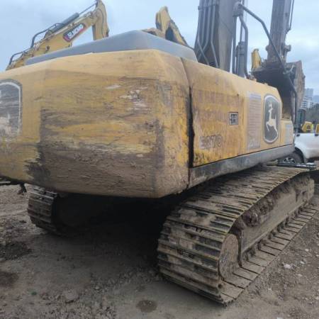 约翰迪尔E240履带式挖掘机