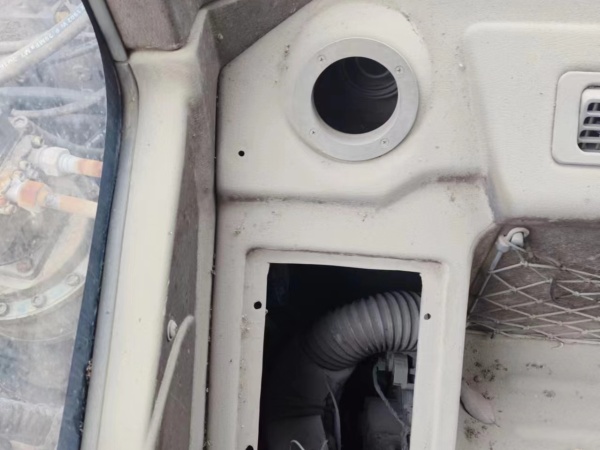 徐工XE230C履帶式挖掘機(jī)