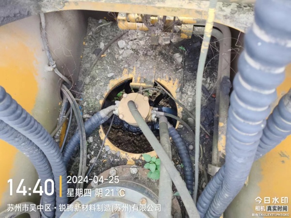 徐工XE335C履帶式挖掘機(jī)