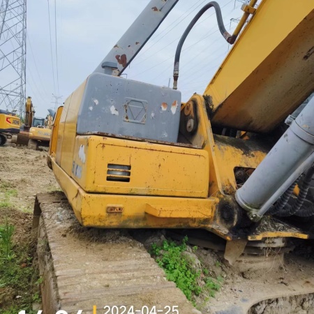 徐工XE335C履带式挖掘机