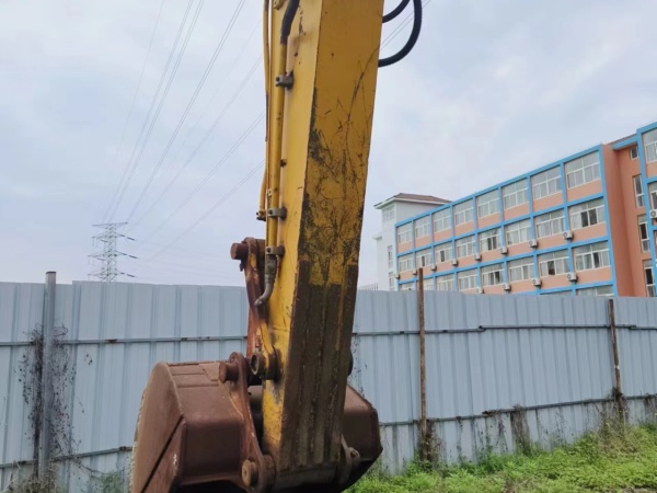 徐工XE335C履帶式挖掘機(jī)