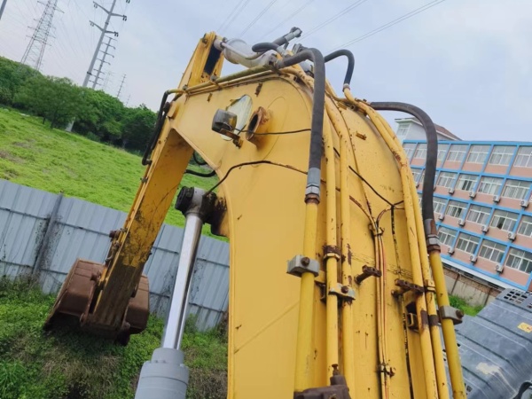 徐工XE335C履帶式挖掘機(jī)