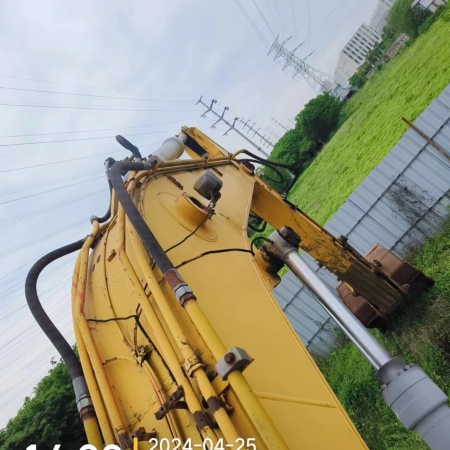 徐工XE335C履带式挖掘机