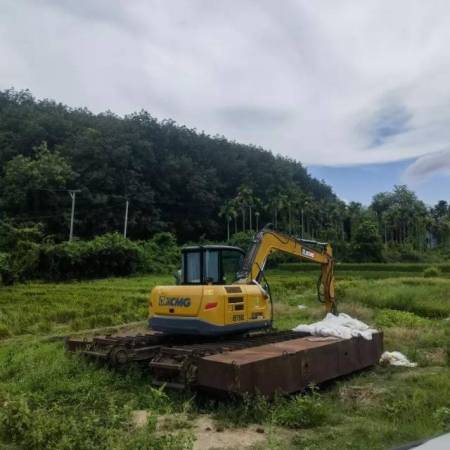 徐工XE75SL水陆两用挖掘机