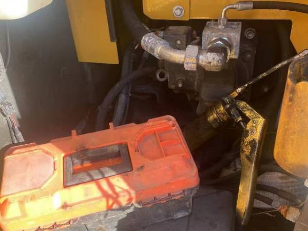 徐工XE75SL水陸兩用挖掘機(jī)