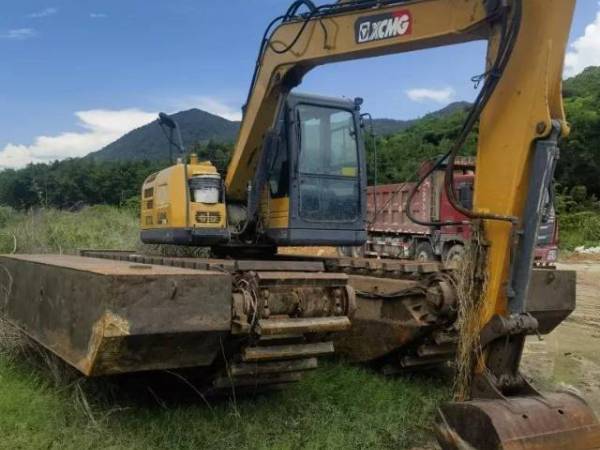 徐工XE75SL水陸兩用挖掘機(jī)