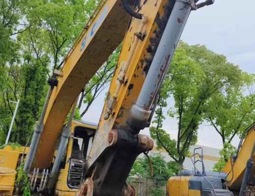 徐工XE215C履带式挖掘机