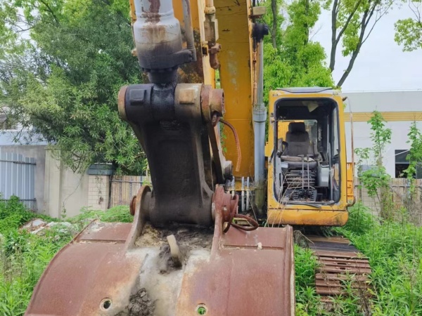 徐工XE215C履帶式挖掘機(jī)