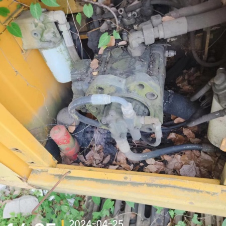 徐工XE215C履带式挖掘机