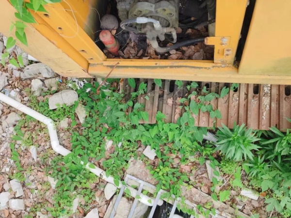 徐工XE215C履帶式挖掘機(jī)