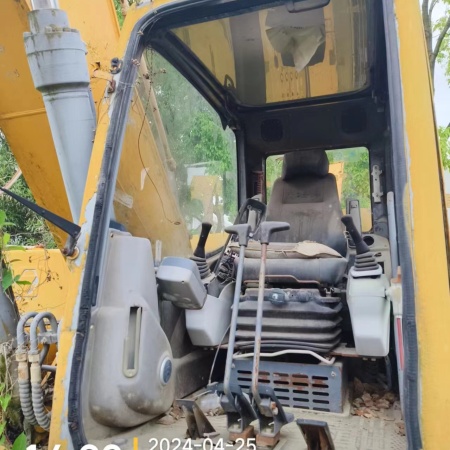 徐工XE215C履带式挖掘机