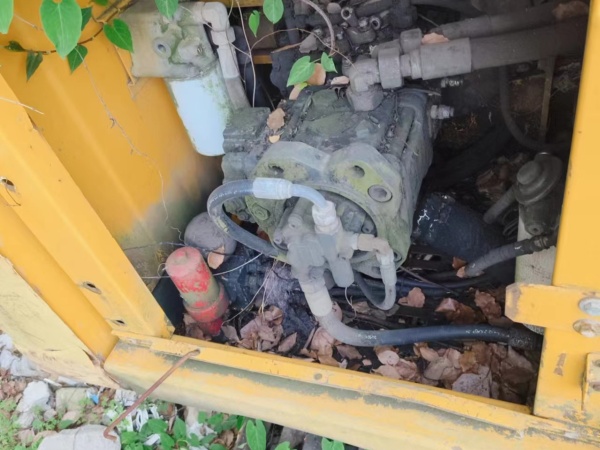 徐工XE215C履帶式挖掘機(jī)