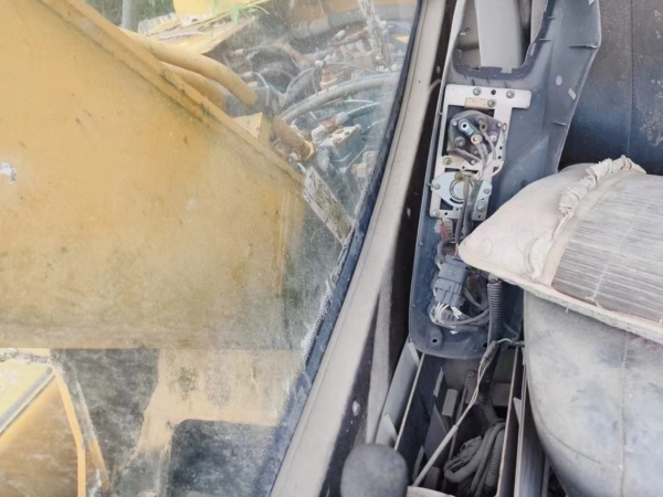 徐工XE215C履帶式挖掘機(jī)