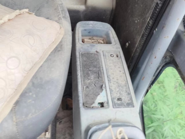 徐工XE215C履帶式挖掘機(jī)