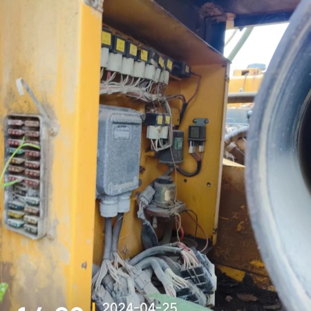 徐工XE215C履带式挖掘机