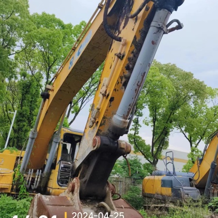 徐工XE215C履带式挖掘机