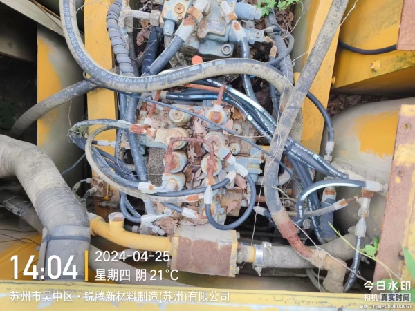 徐工XE215C履帶式挖掘機(jī)