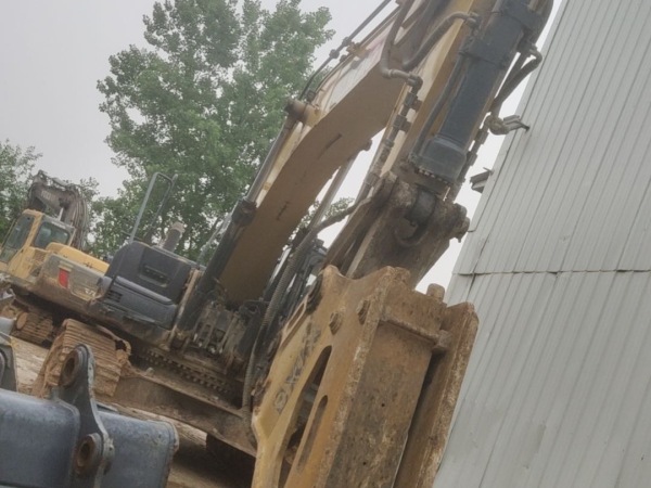 徐工XE400DK履帶式挖掘機(jī)