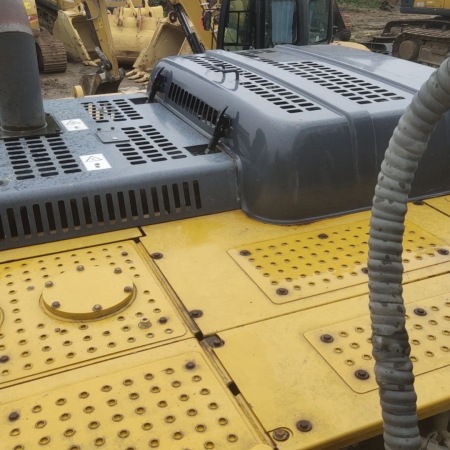 徐工XE400DK履带式挖掘机