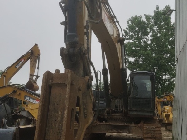 徐工XE400DK履帶式挖掘機(jī)