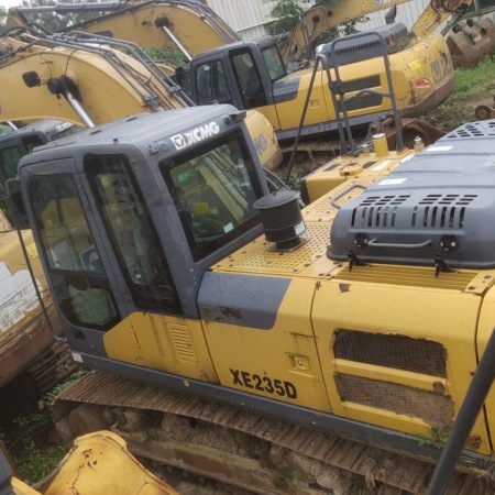 徐工XE200DA履带式挖掘机