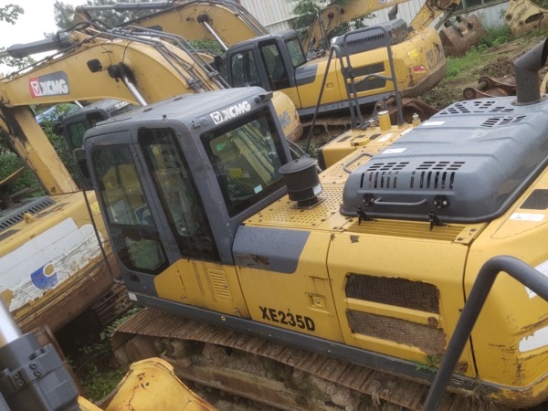 徐工XE200DA履帶式挖掘機(jī)