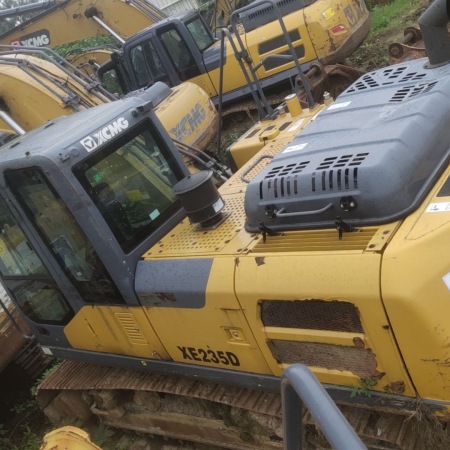 徐工XE200DA履带式挖掘机