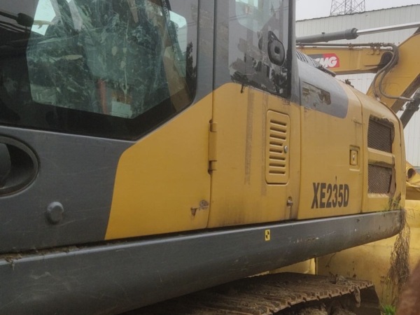 徐工XE200DA履帶式挖掘機(jī)