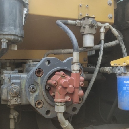 徐工XE270DK履带式挖掘机