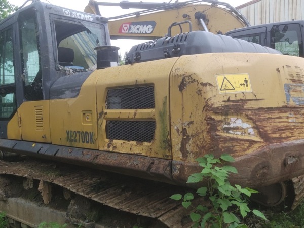 徐工XE270DK履帶式挖掘機