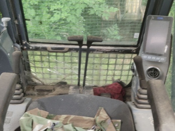 徐工XE270DK履帶式挖掘機