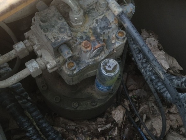 徐工XE270DK履帶式挖掘機