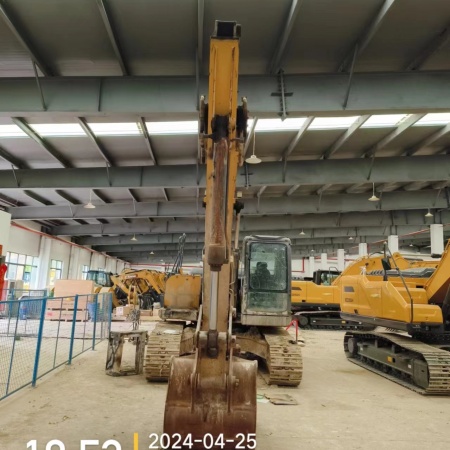 徐工XE200DA履带式挖掘机