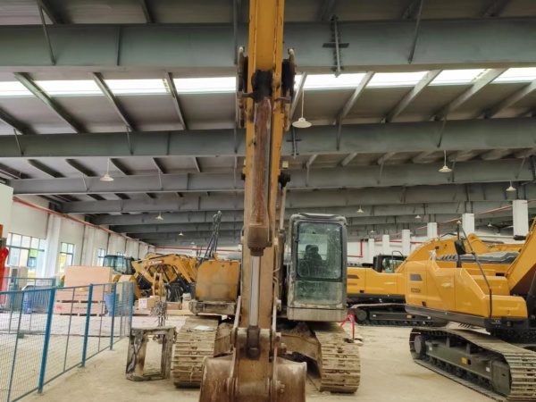 徐工XE200DA履帶式挖掘機