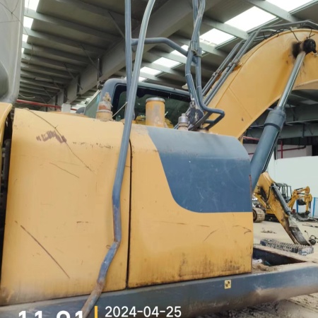 徐工XE200DA履带式挖掘机