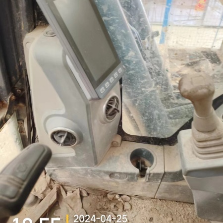 徐工XE200DA履带式挖掘机