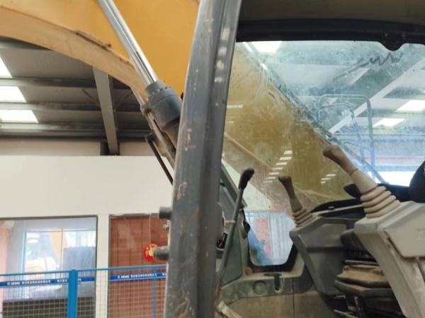 徐工XE200DA履帶式挖掘機