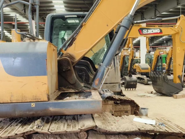 徐工XE200DA履帶式挖掘機